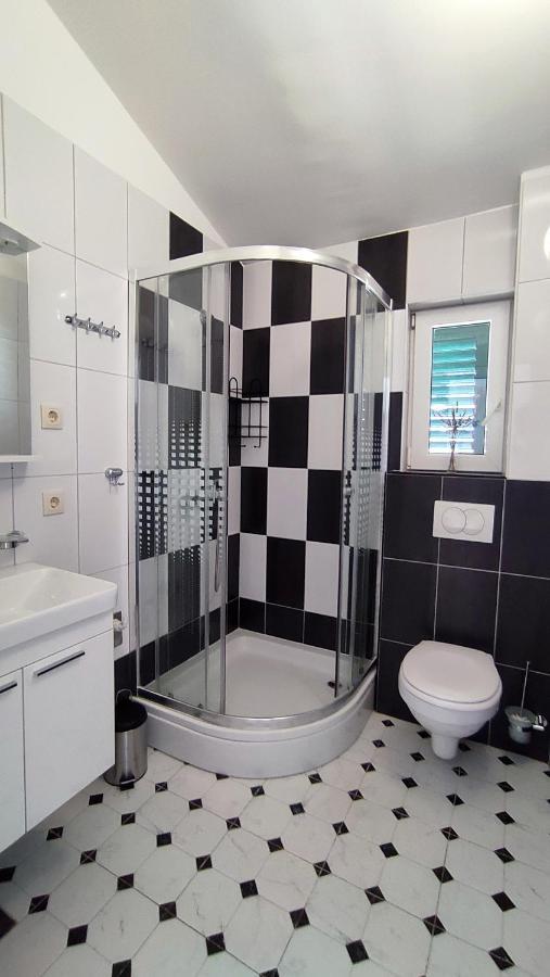 Apartmani Bodo Drvenik  Esterno foto