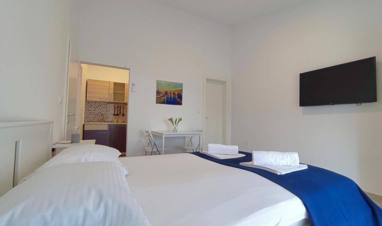 Apartmani Bodo Drvenik  Esterno foto